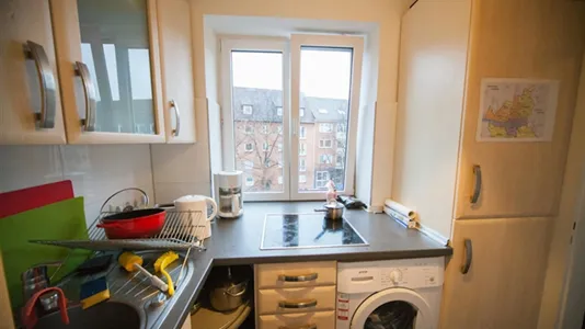 Rooms in Hamburg Nord - photo 5