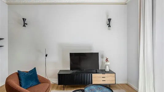 Apartments in Barcelona Ciutat Vella - photo 5