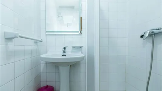 Rooms in Granada - photo 6