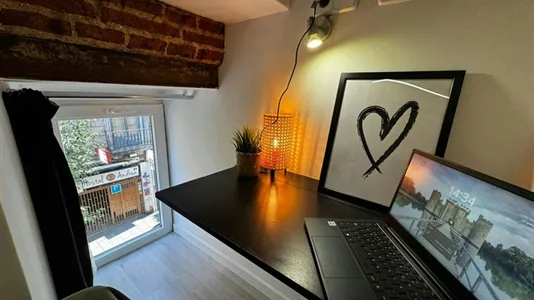 Rooms in Madrid Centro - photo 3