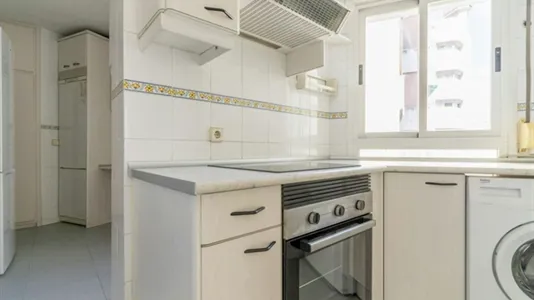 Rooms in Madrid Chamartín - photo 9