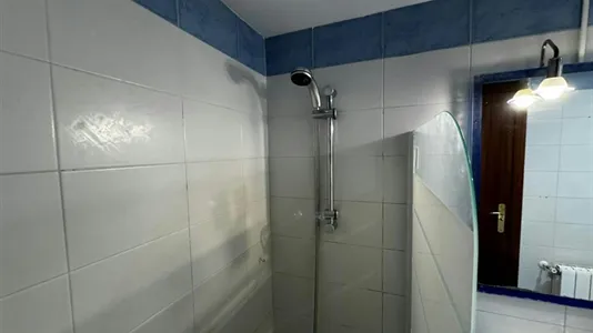 Rooms in El Encinar de los Reyes - photo 6