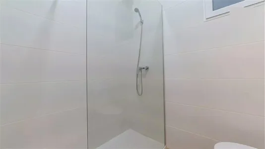 Rooms in Valencia Extramurs - photo 10