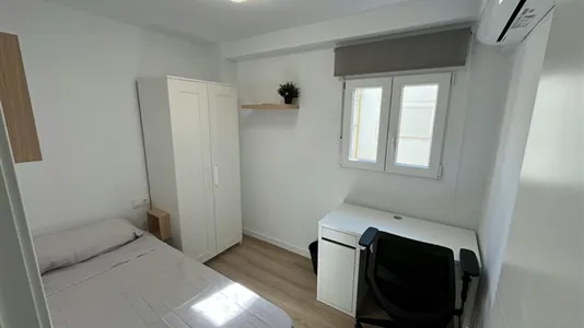 Rooms in Valencia Extramurs - photo 2