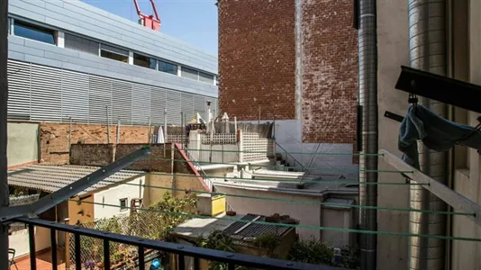 Rooms in Barcelona Ciutat Vella - photo 4