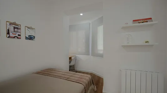 Rooms in Barcelona Eixample - photo 5