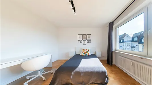 Rooms in Frankfurt Süd - photo 4