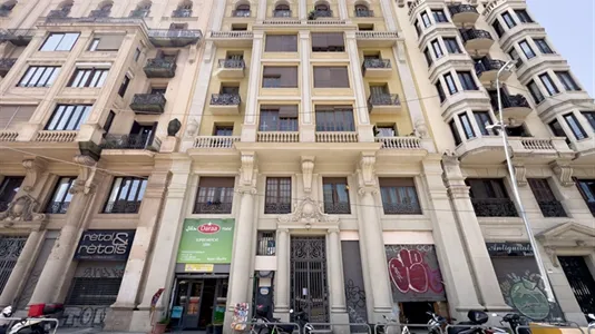 Rooms in Barcelona Eixample - photo 10