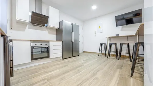 Rooms in Valencia Ciutat Vella - photo 5