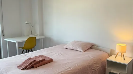Rooms in Almada - photo 3