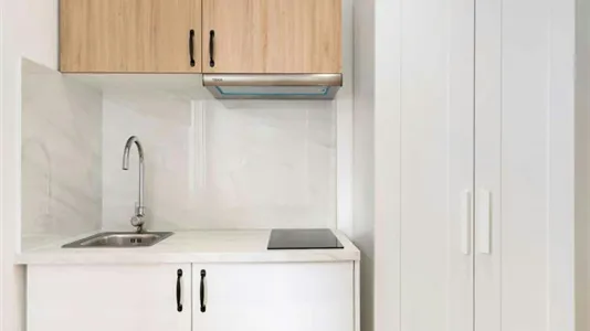 Rooms in Madrid Retiro - photo 10