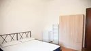 Room for rent, Roma Municipio IX – EUR, Rome, <span class="blurred street" onclick="ProcessAdRequest(15073456)"><span class="hint">See streetname</span>[xxxxxxxxxxxxx]</span>