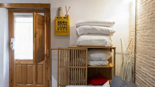 Apartments in Valencia Ciutat Vella - photo 9