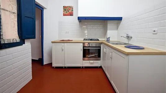 Rooms in Barcelona Ciutat Vella - photo 10