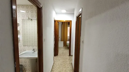 Rooms in Granada - photo 4
