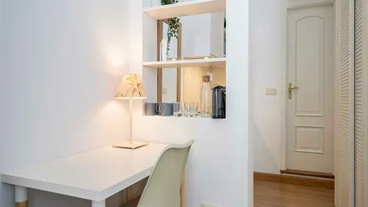 Rooms in Madrid Centro - photo 8