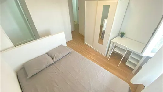 Rooms in Adaro - photo 7