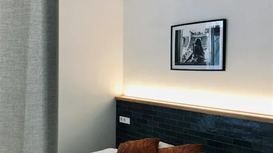 Apartments in Barcelona Ciutat Vella - photo 2