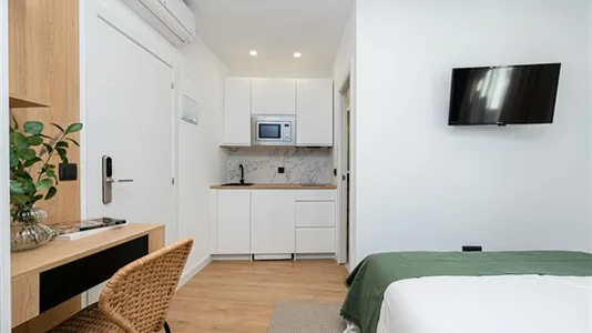 Rooms in Madrid Centro - photo 4