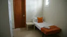 Room for rent, Barcelona Ciutat Vella, Barcelona, &lt;span class=&quot;blurred street&quot; onclick=&quot;ProcessAdRequest(7746324)&quot;&gt;&lt;span class=&quot;hint&quot;&gt;See streetname&lt;/span&gt;[xxxxxxxxxxxxx]&lt;/span&gt;