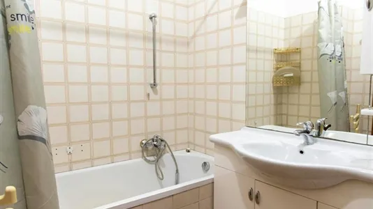 Rooms in Roma Municipio VIII – Appia Antica - photo 9