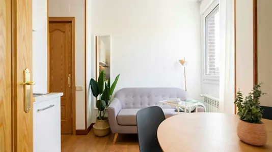 Rooms in Madrid Tetuán - photo 9