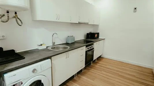 Rooms in Barcelona Eixample - photo 9