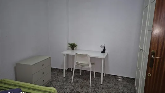 Rooms in Murcia - photo 2