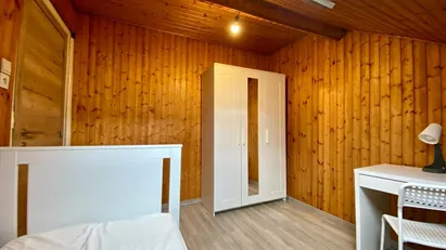 Room for rent in Brussels Sint-Joost-ten-Node, Brussels