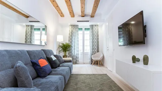 Rooms in Barcelona Ciutat Vella - photo 5