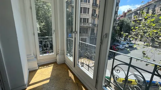 Rooms in Barcelona Eixample - photo 10