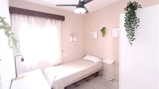 Rooms in Los Bermejales - photo 3