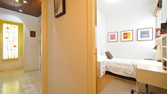 Rooms in Barcelona Eixample - photo 5