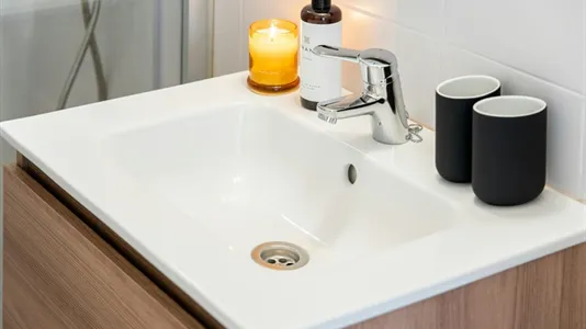 Rooms in Barcelona Eixample - photo 5