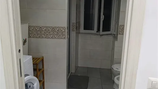 Rooms in Napoli Municipalità 4 - photo 6