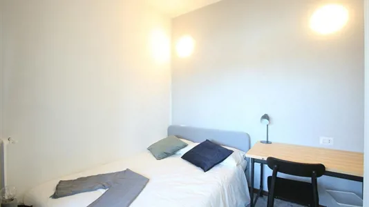Rooms in Milano Zona 7 - Baggio, De Angeli, San Siro - photo 2