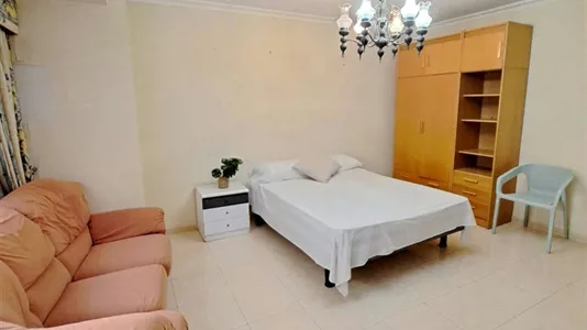 Rooms in Alicante/Alacant - photo 1