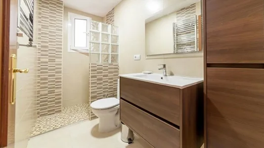 Rooms in Valencia Algirós - photo 9