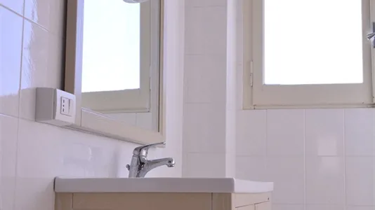 Rooms in Cagliari - photo 7