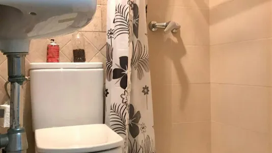 Rooms in Madrid Centro - photo 10