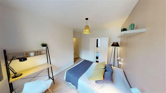 Rooms in Lyon - photo 2