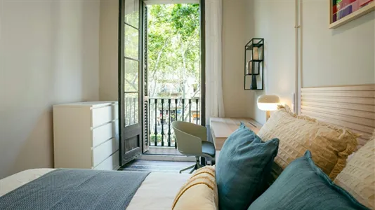 Rooms in Barcelona Eixample - photo 3