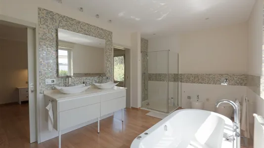 Rooms in Paterna - photo 8