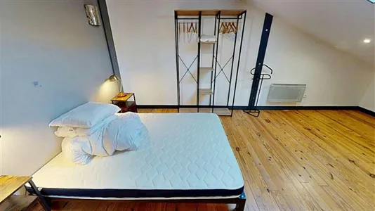 Houses in Angoulême - photo 10