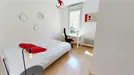 Room for rent, Lyon, Auvergne-Rhône-Alpes, &lt;span class=&quot;blurred street&quot; onclick=&quot;ProcessAdRequest(10401676)&quot;&gt;&lt;span class=&quot;hint&quot;&gt;See streetname&lt;/span&gt;[xxxxxxxxxxxxx]&lt;/span&gt;