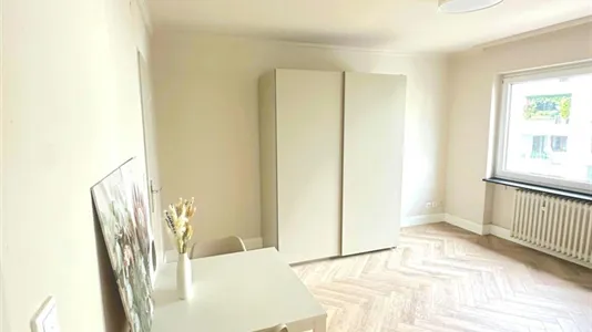 Apartments in Frankfurt Süd - photo 2