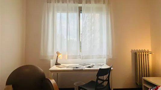 Rooms in Milano Zona 8 - Fiera, Gallaratese, Quarto Oggiaro - photo 4