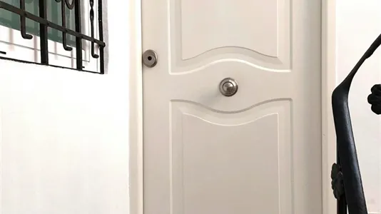 Apartments in Valencia Ciutat Vella - photo 4