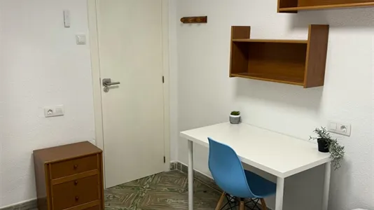Rooms in Castellón de la Plana/Castelló de la Plana - photo 2