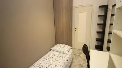 Room for rent in Milano Zona 6 - Barona, Lorenteggio, Milan